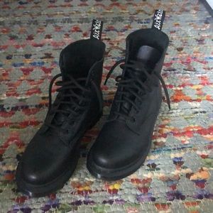 Dr. Marten 1460 Pascal Mono Virginia US 7 L